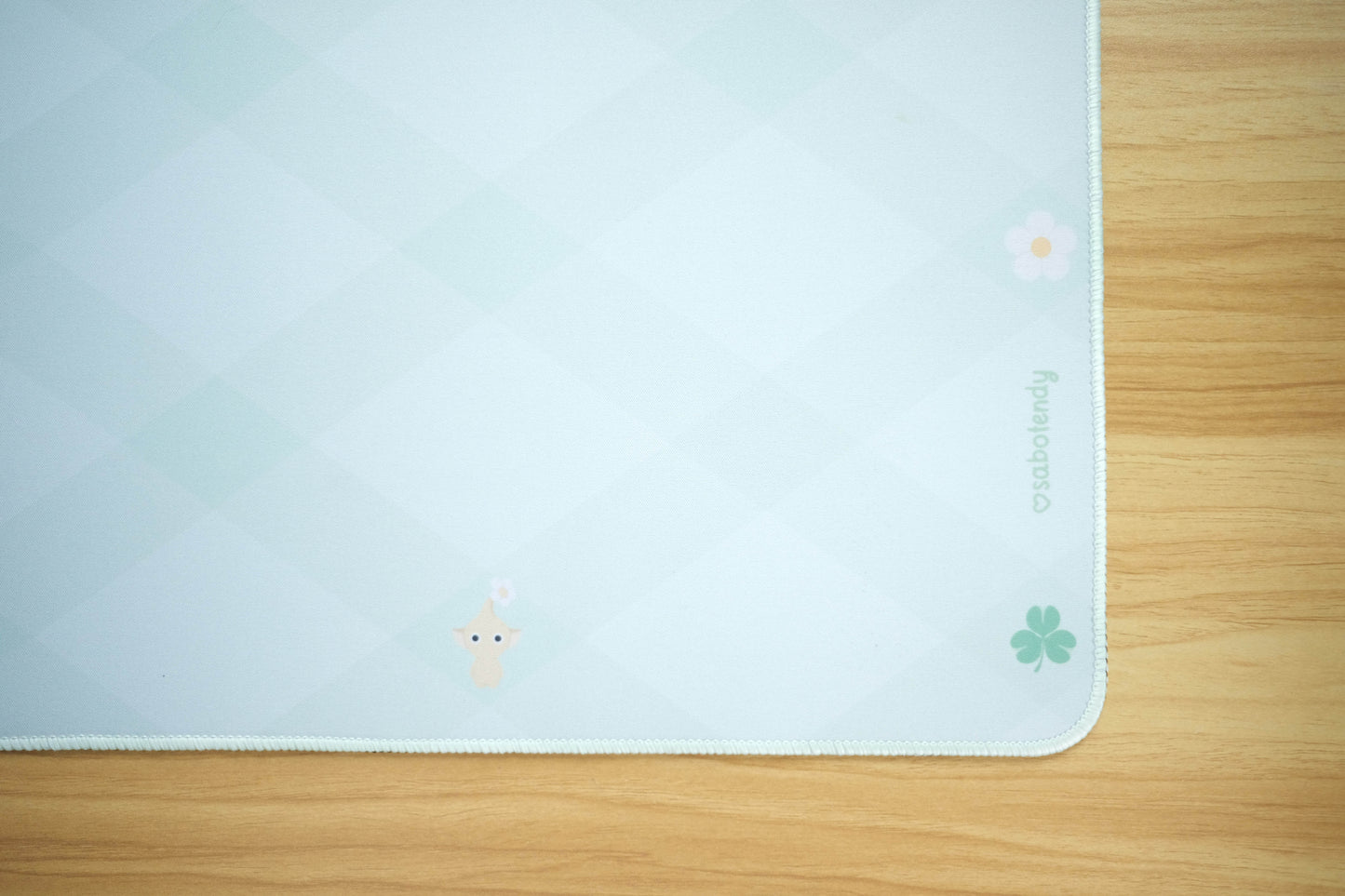 pik-cuties deskmat