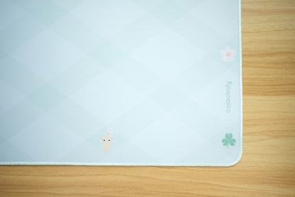 pik-cuties deskmat